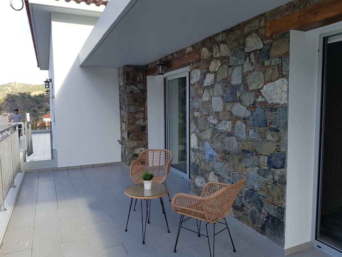 Evmelia Kakopetria Suites Luaran gambar