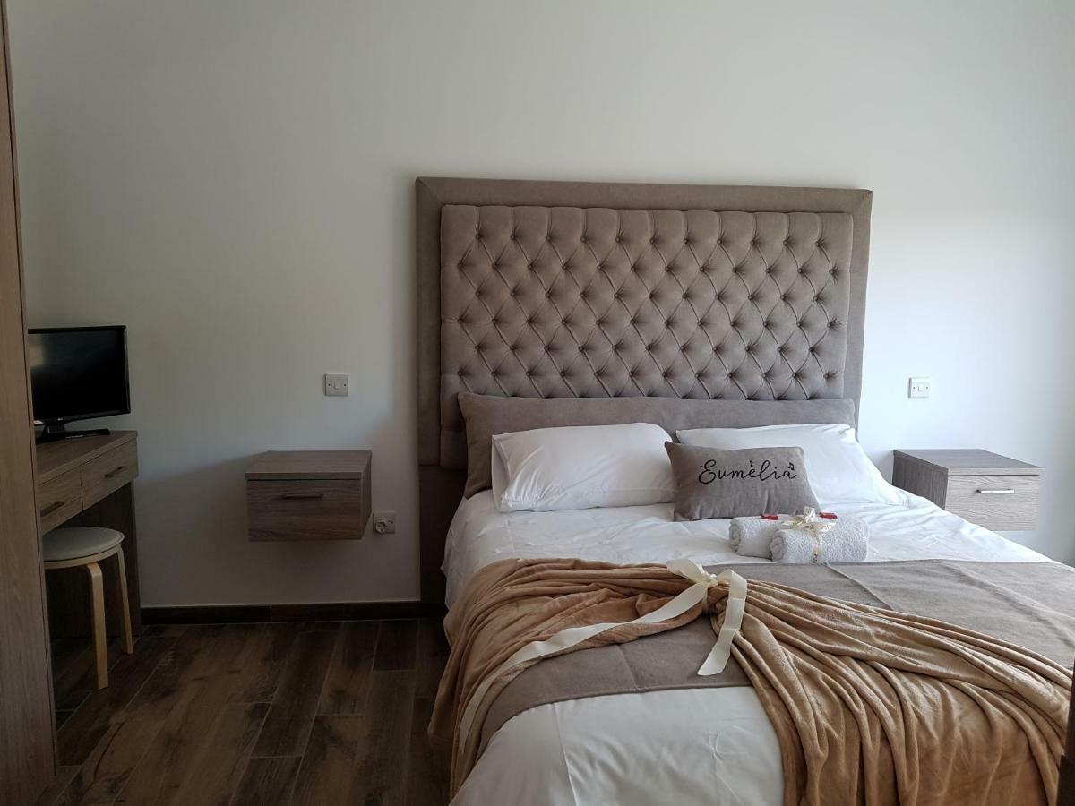 Evmelia Kakopetria Suites Luaran gambar